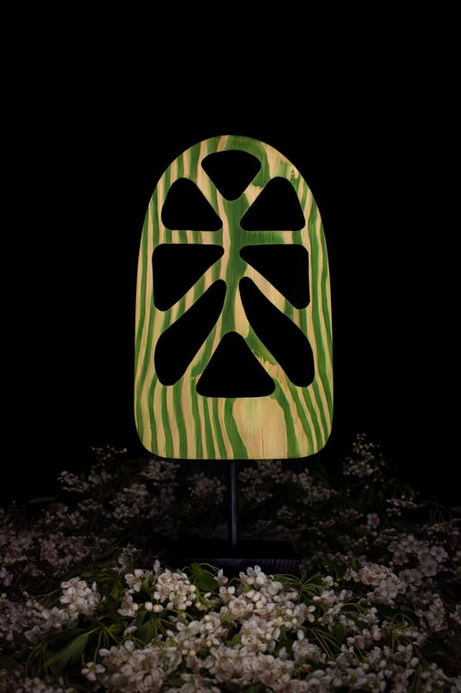 "Monstera" - abstract wooden sculpture 