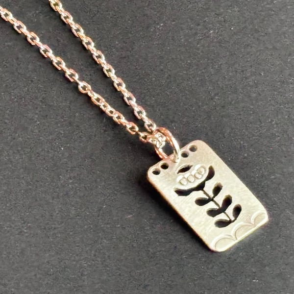 Folk flower necklace 