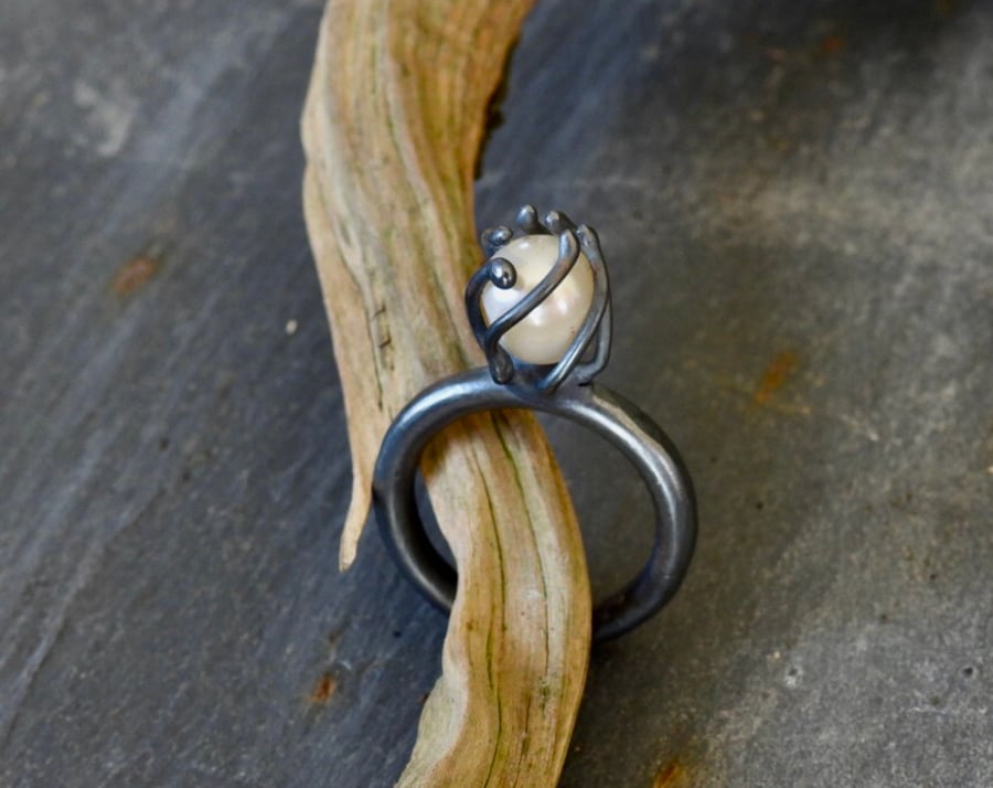 Black Silver and White Natural Pearl Ring.