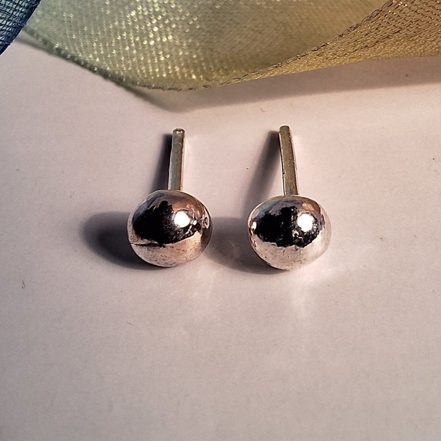 Silver Planet Studs