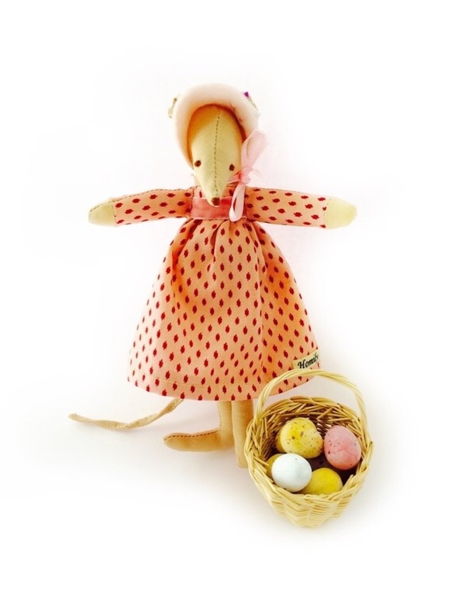 Easter Bonnet Mouse- Homily