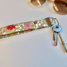 Key ring wrist strap in floral fabric 