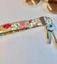 Key ring wrist strap in floral fabric 