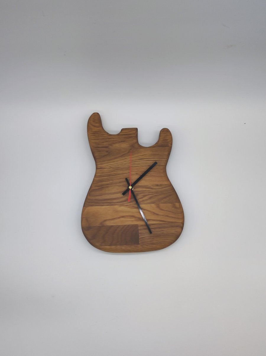 Handmade Oak Fender Stratocaster Guitar Shaped Wall Banking Clock & Quartz Mech