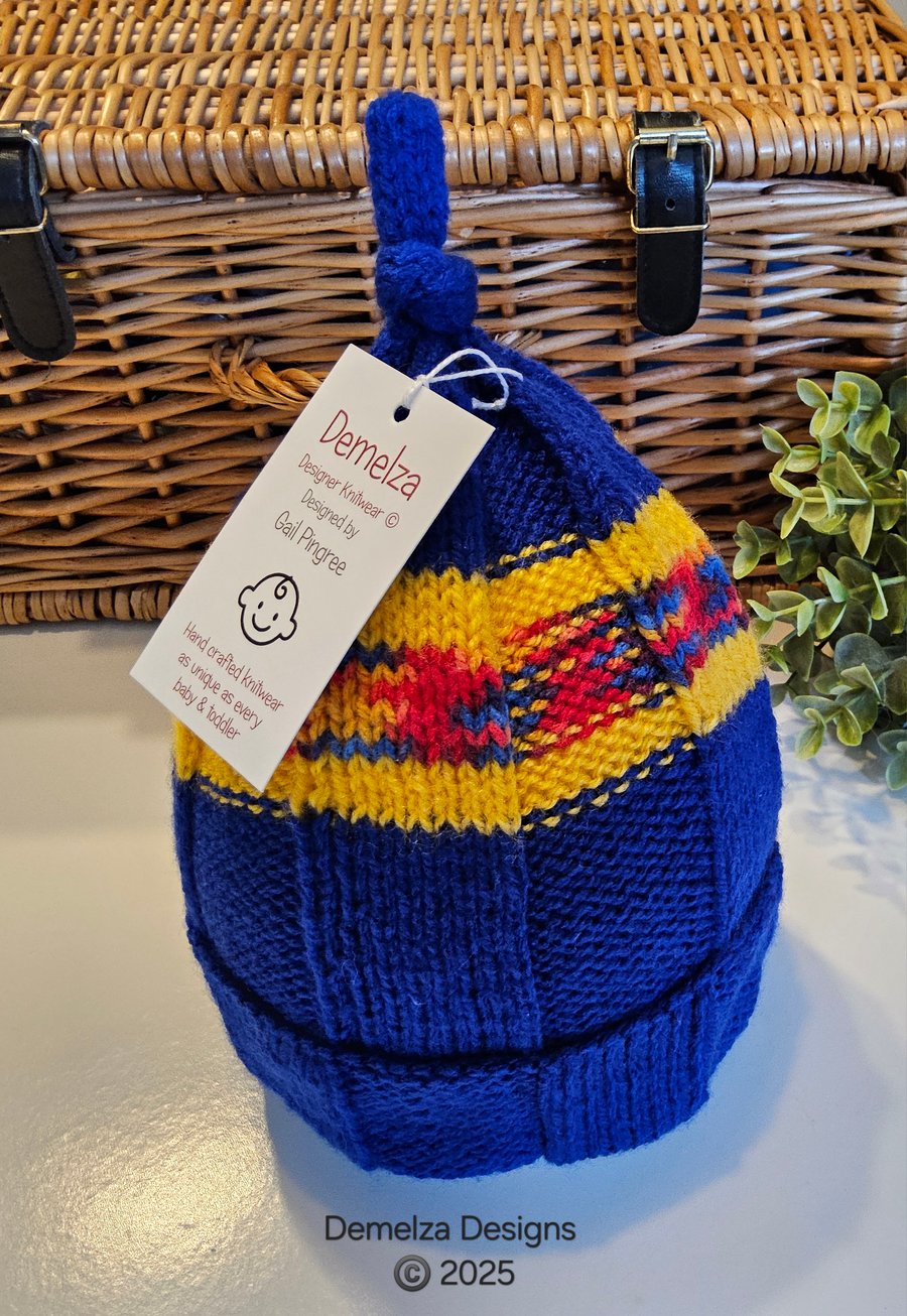 Designer Hand Knitted Unisex Toddlers knotted Hat  2 -3 Years Size 