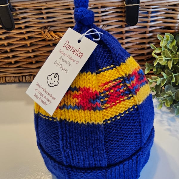 Designer Hand Knitted Unisex Toddlers knotted Hat  2 -3 Years Size 