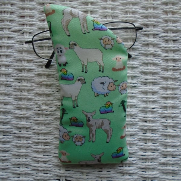 Sheep & Lambs Glasses Case Lined & Padd... - Folksy