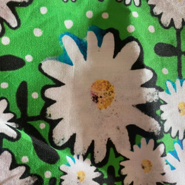 Daisy Daisy Fat quarter cotton poplin fabric 