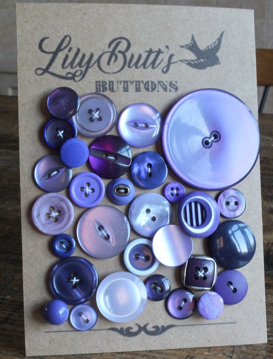 29 Mixed Vintage Purple Buttons