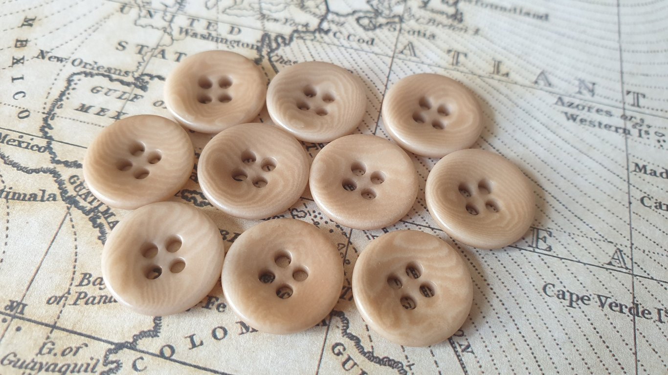 9 16" 15mm 24L Corozo nut Buttons PEANUT colour Natural product
