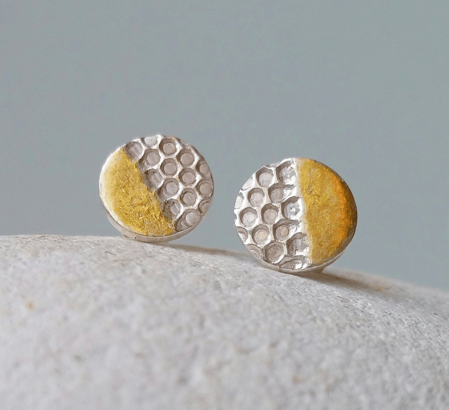 Fine silver honeycomb small stud earrings with 24ct gold accent