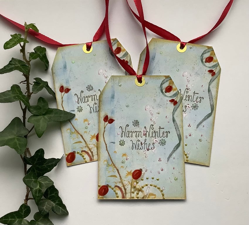 CHRISTMAS gift tags ( set of 3) ' Rosehips '...ready to ship...