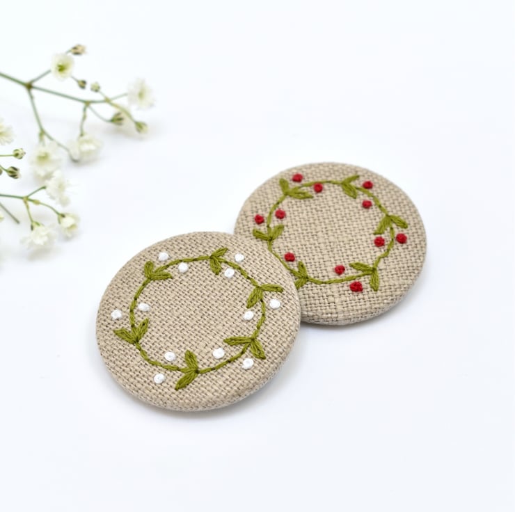 Mistletoe brooch clearance