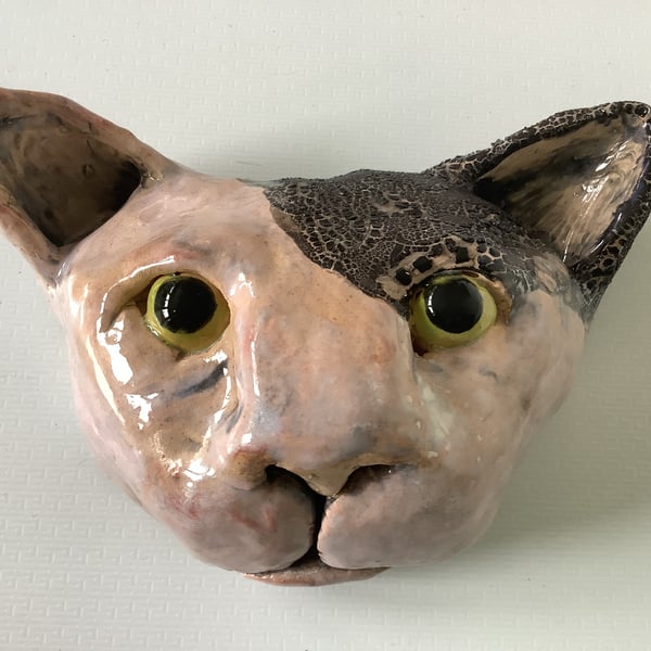 Ceramic cat head wall sculpture black and white