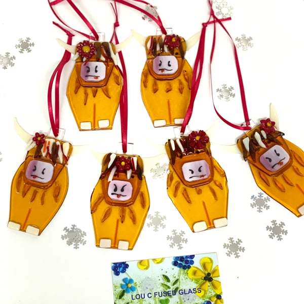 Highland cow “Hetty” the fused glass Christmas decoration 