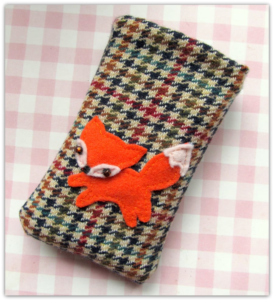SALE!  Small mobile sleeve, baby fox.  Internal measurements are 6.5cm x 11.5cm.