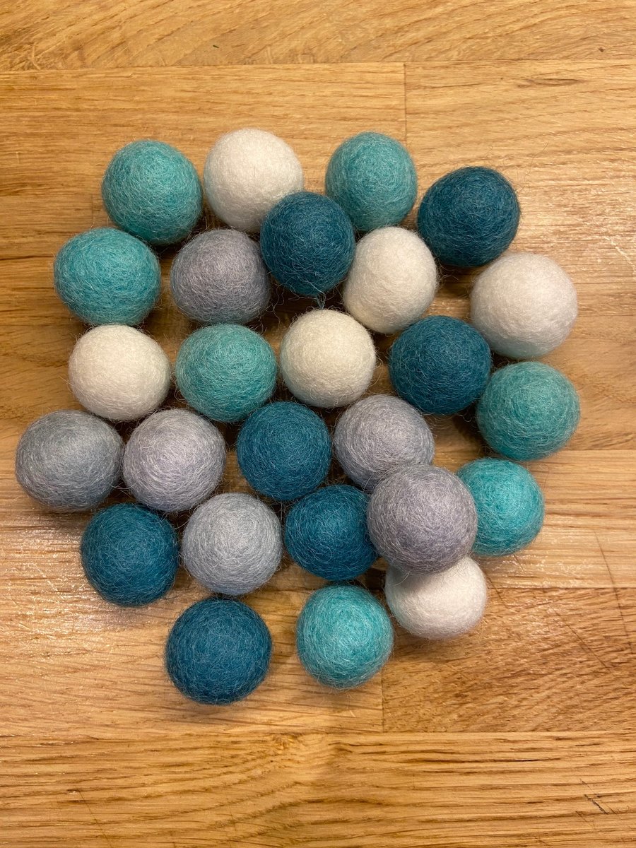 Frozen Ice Princess Mix, 2.5cm 100% Nepalese wool felt ball pom poms 