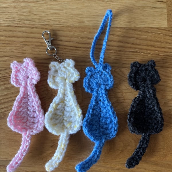Crochet cat bag charm keychain 