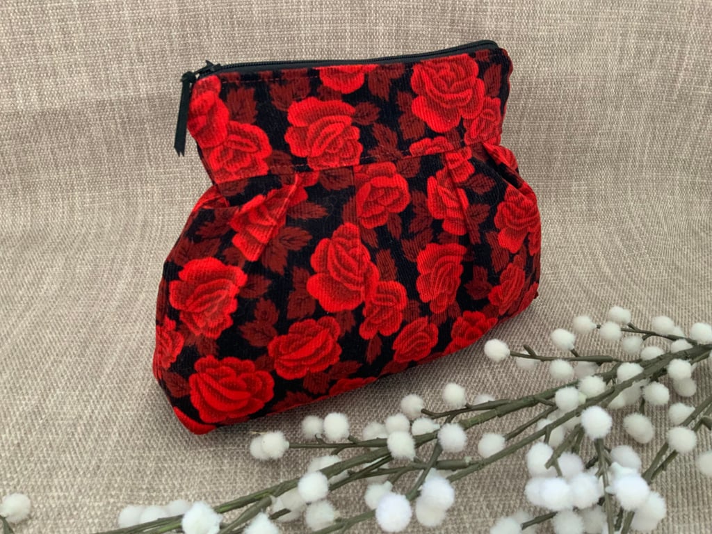 Pleated Cosmetic Bag, Zipped Purse, Make up Bag, Accessory Purse, Red Rose