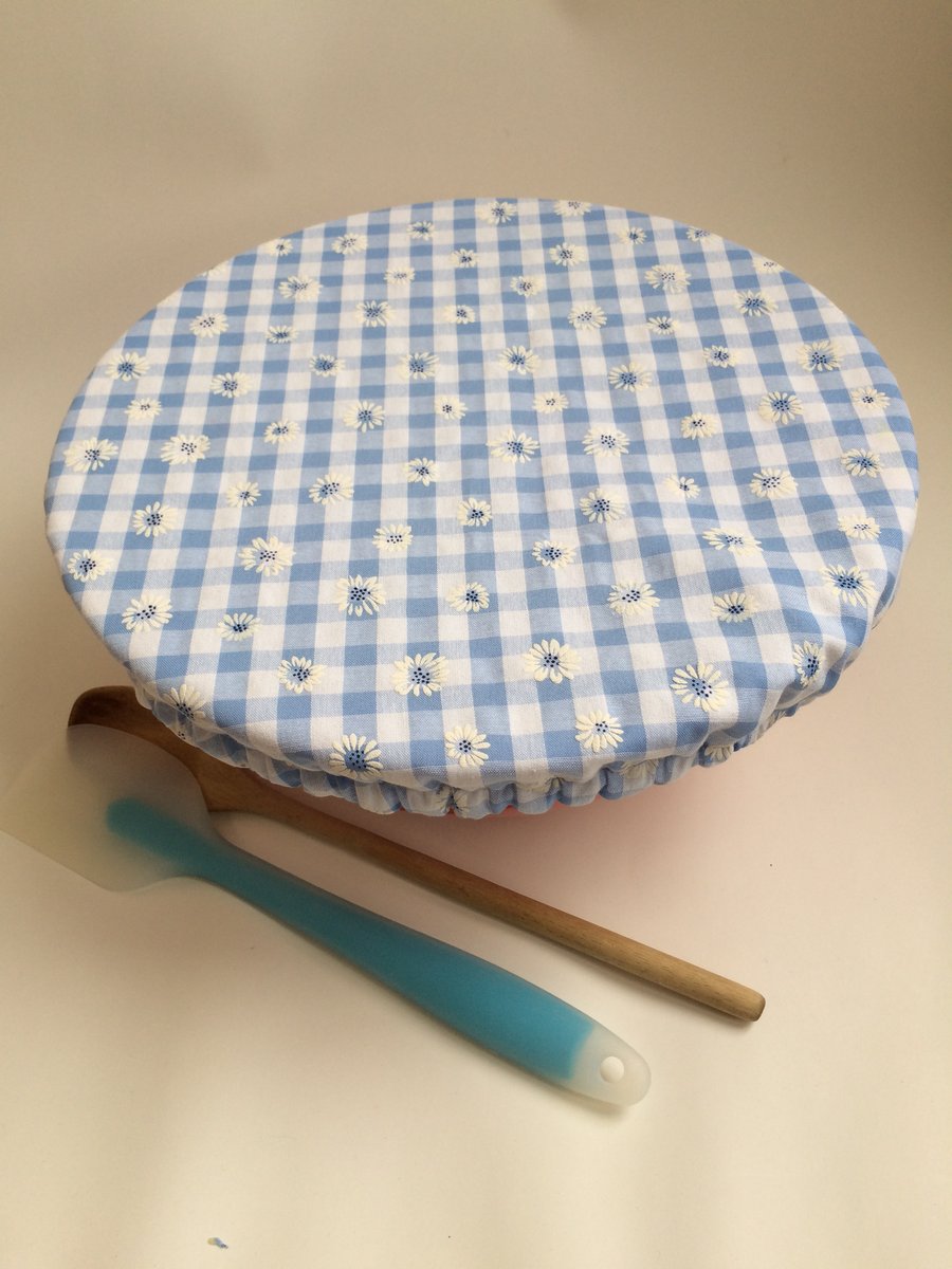 One extra large reusable bowl cover to fit a mixing bowl - blue check