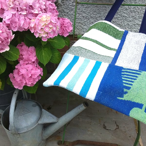 Vintage towel tote bag (navy 4 square)