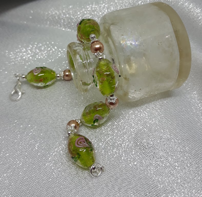 BR224 Lampwork beaded bracelet with Swarovski pearls