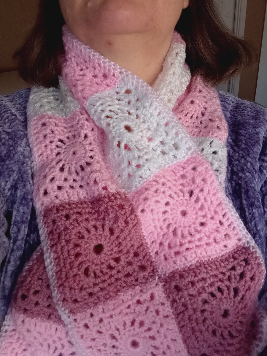 Crochet scarf for ladies 
