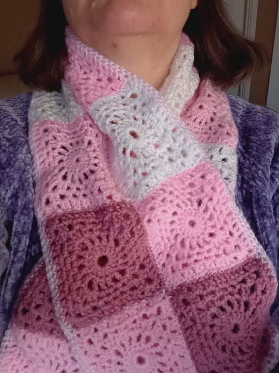 Crochet scarf for ladies 