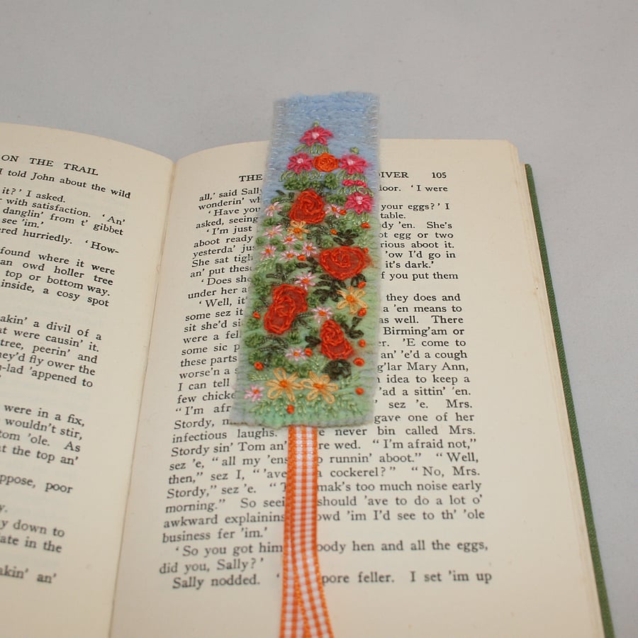 Embroidered Bookmark - Rose Garden