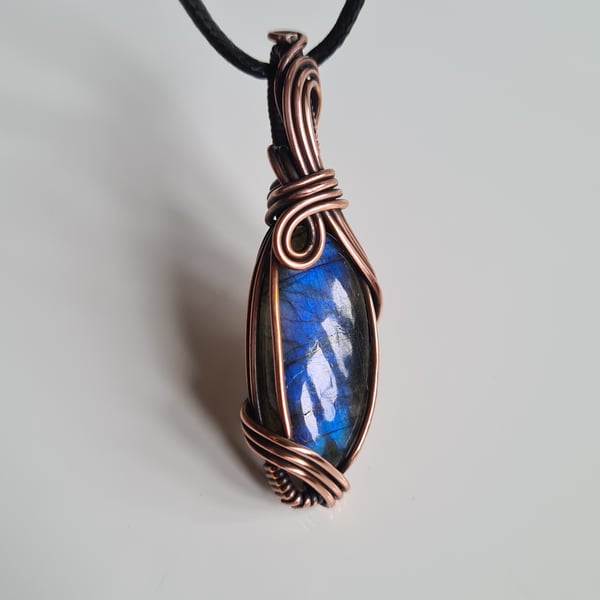 Blue Natural Labradorite Copper Unisex Necklace Pendant Gift Crystal Jewellery 
