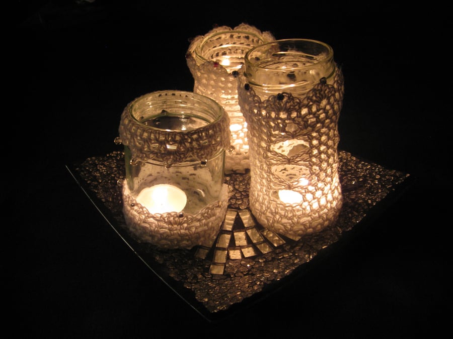 Crochet pattern tutorial for 3 lanterns. 3 designs to fit any round jar.