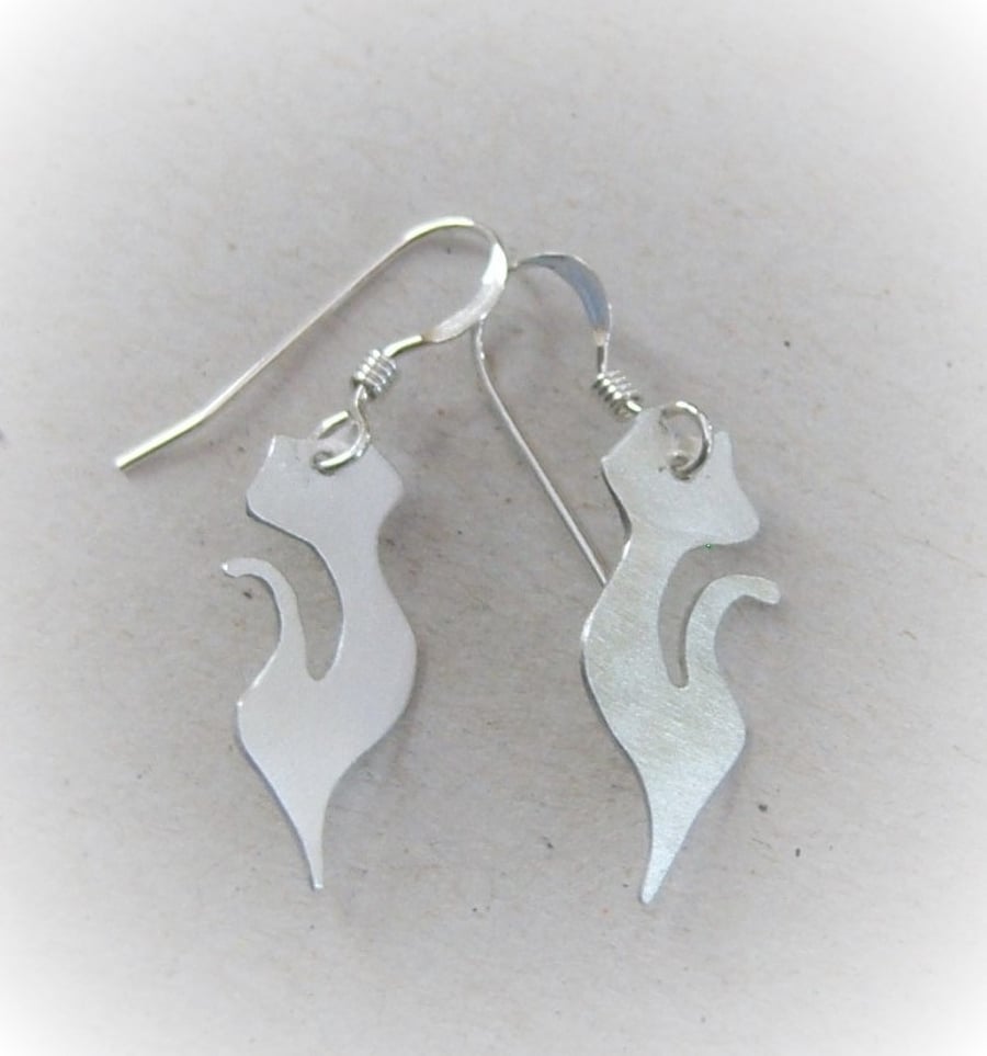 Cat earrings in sterling silver