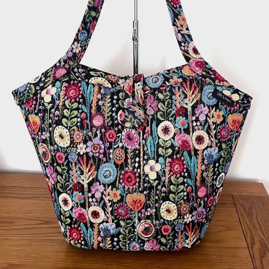 Image of Bucket bags tote bags kew gardens