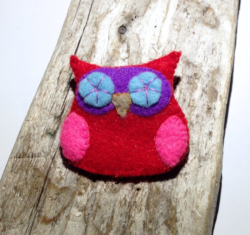 Cute Felt Owl Brooch - UK Free Post