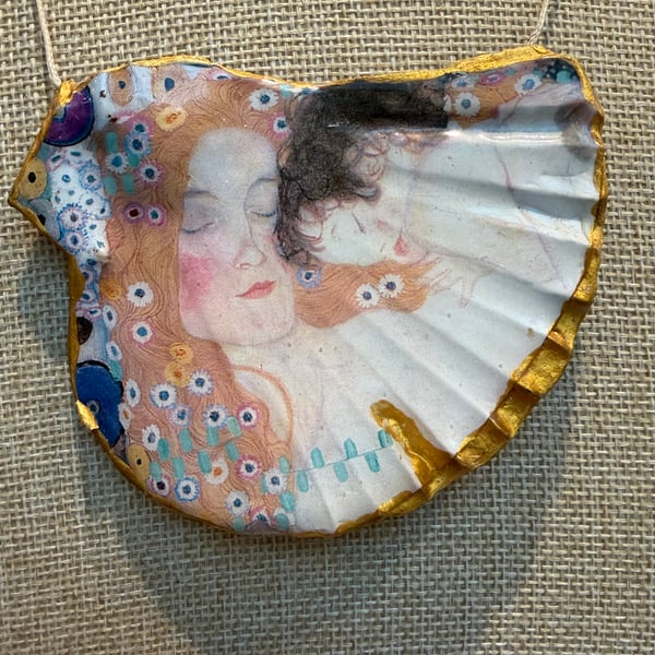 Klimt mother and child shell necklace 