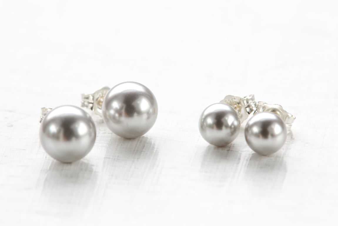 Handmade 925 Sterling Silver Stud Earrings with Swarovski Pearl (6mm)