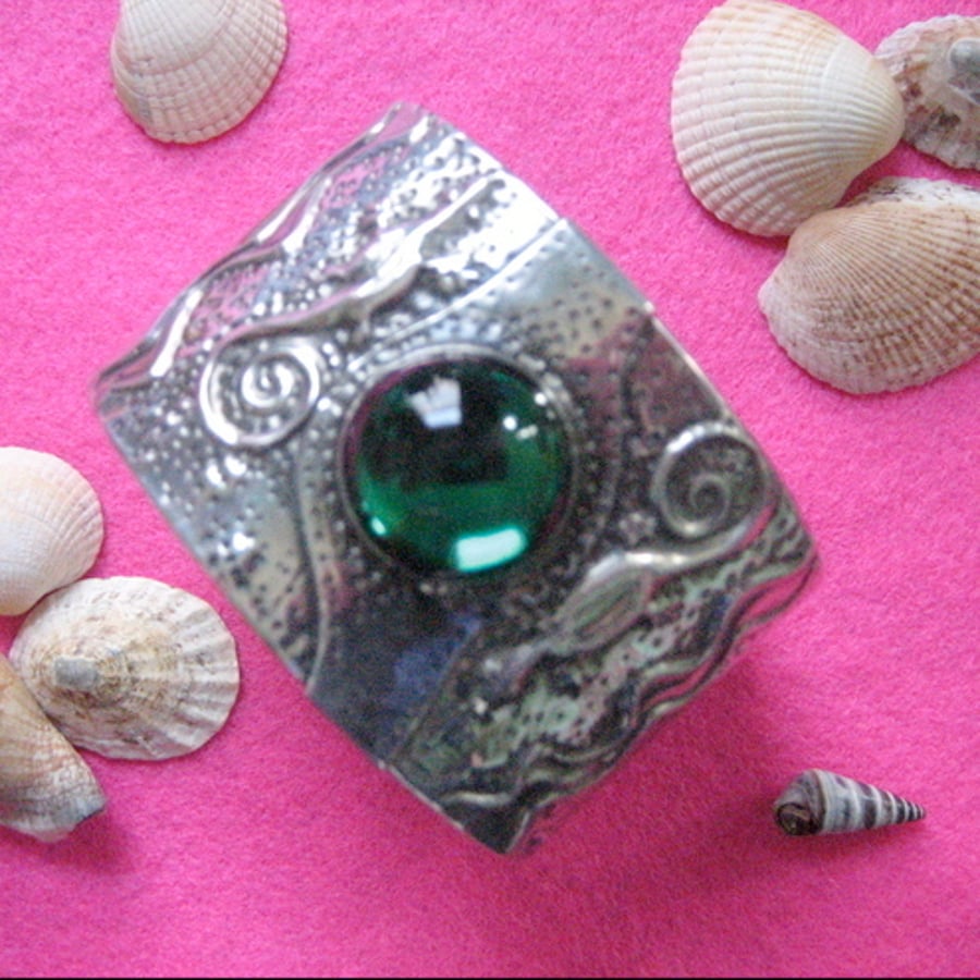 Reserved for Lisa.HALF PRICE!Lizard cuff bracelet in pewter