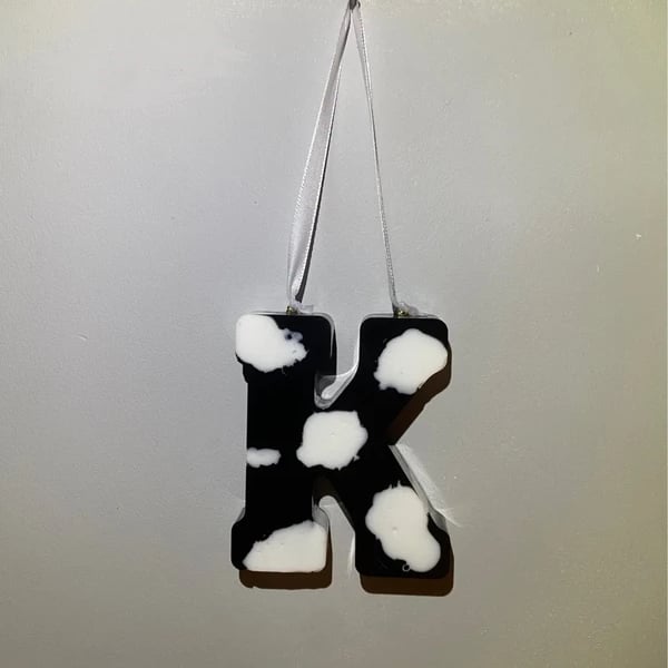 hanging letter