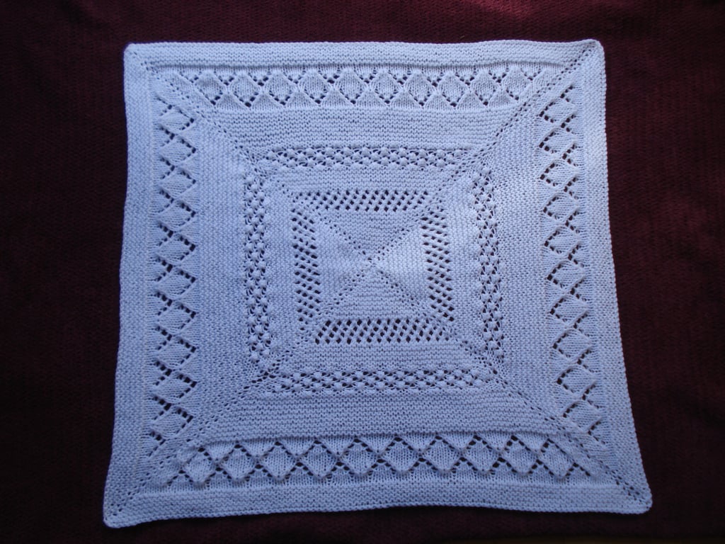 Dolls White Hand Knitted Shawl For A 14-16" Doll Nice Gift (A859)