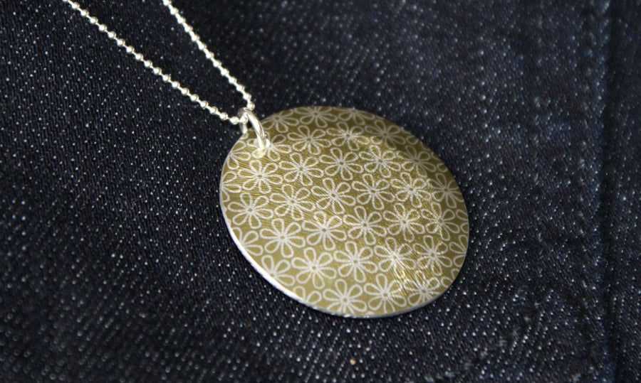 Flower pattern domed necklace - pale gold