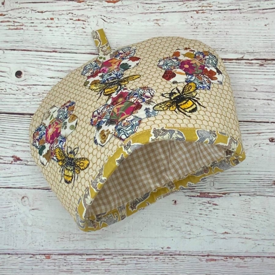 Bee Tea cosy, Tea cosie, Bee gift, Hexagon Patchwork Bee gift, Tea lover gift