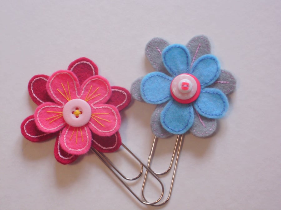 FELT FLOWER BOOKMARK
