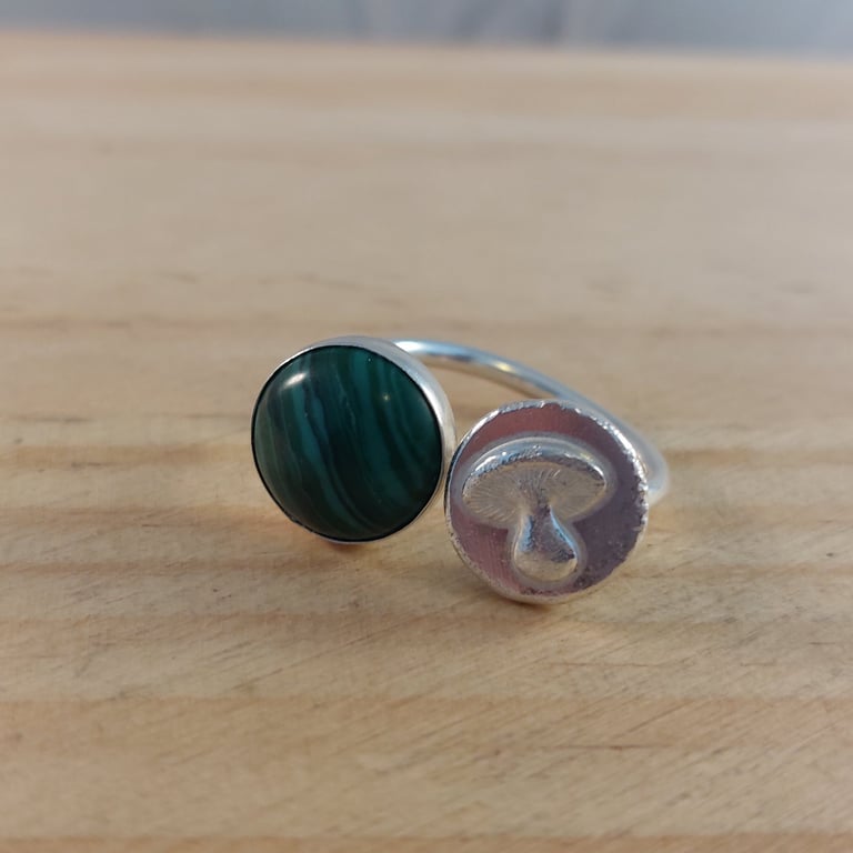 Sterling Silver Toadstool and Malachite Adjustable Ring (SKU060625)