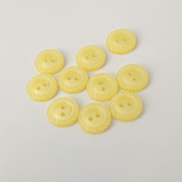 Yellow 2 hole sewing buttons, knitting, sewing, crochet buttons 14mm 