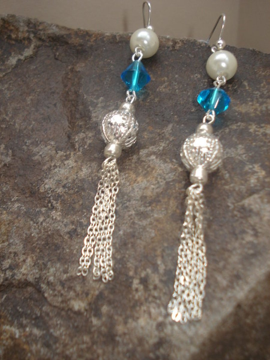 Domina Earrings