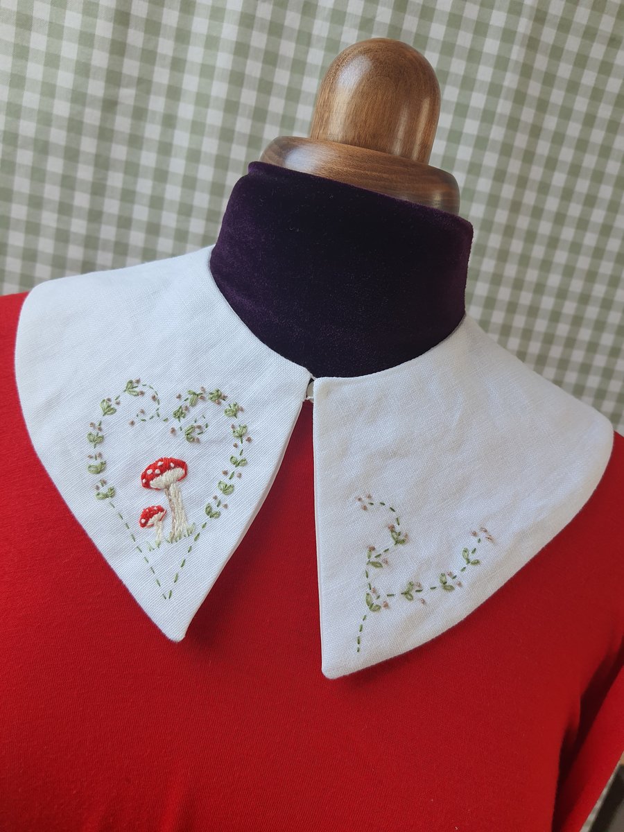Toadstool Collar - hand embroidered 