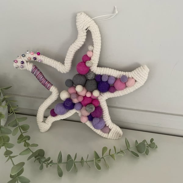 Pretty Textile Starfish hanging Nursery Decoration, Baby shower gift, Playroom 