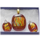 Dichroic Glass Pendant Earring Set 031 Red Fire, Gold Plated Chain