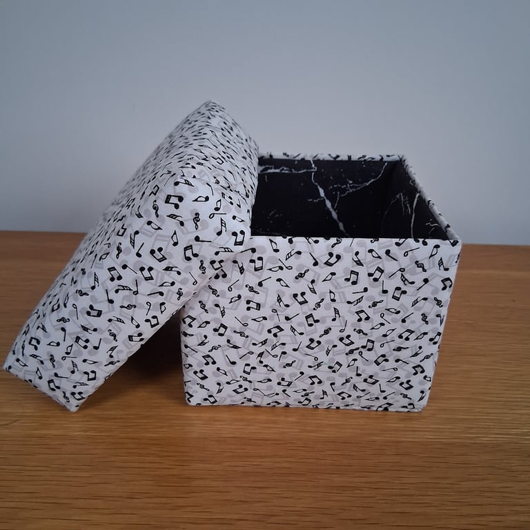 Black and White music lovers trinket box