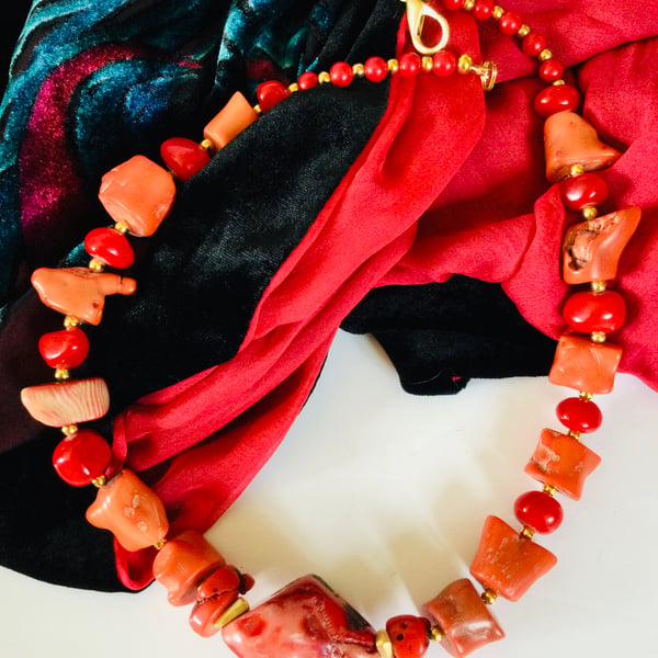 Chunky bold coral necklace f
